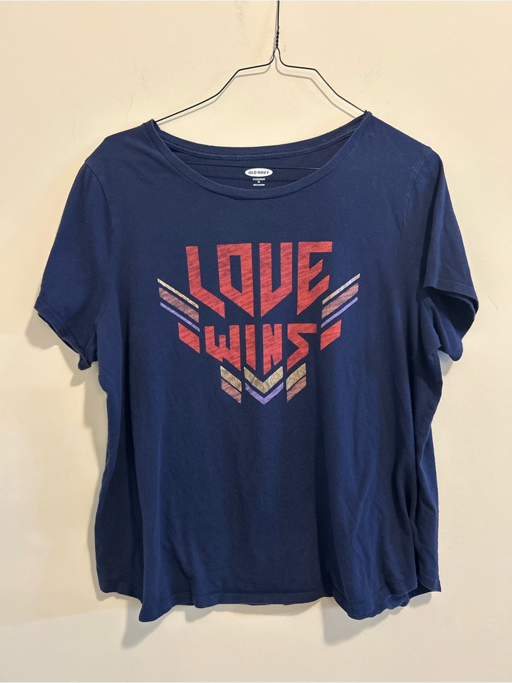 Old Navy Navy ‘Love Wins’ XL Graphic Tee